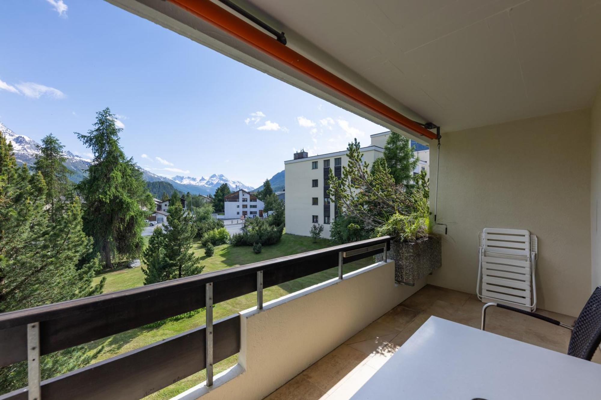 Cosy Apartment Facing Piz Rosatsch Saint-Moritz Extérieur photo